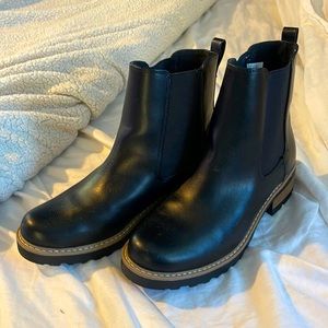 Black Boots / super cute